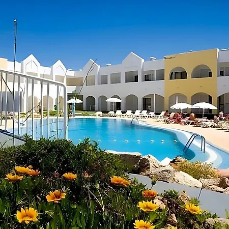 Natura Algarve Club * Αλμπουφέιρα